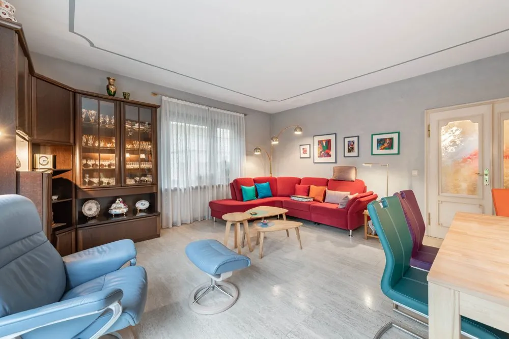 Immobilienangebot - Stuttgart / Vaihingen - Alle - Stuttgart: Haus in TOP Lage mit Rückmietung !