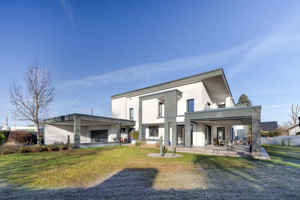 Außenansicht Süd Immobilienangebot - Ludwigshafen / Rheingönheim - Alle - Traumvilla auf großem Grundstück