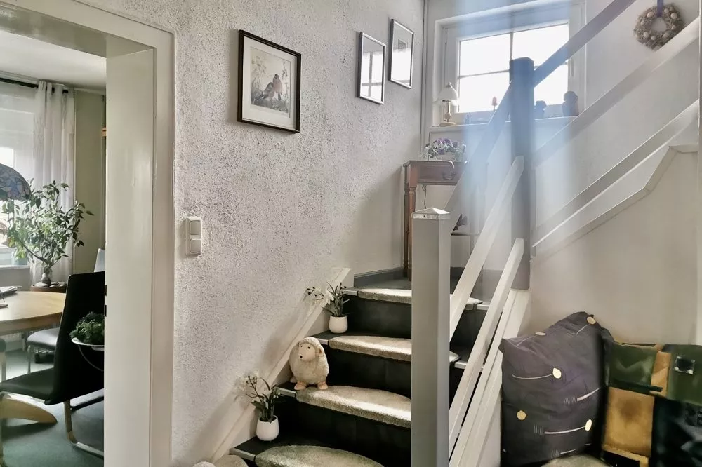 Immobilienangebot - Ilsede / Ölsburg - Alle - Helle Doppelhaushälfte auf großem Grundstück!
