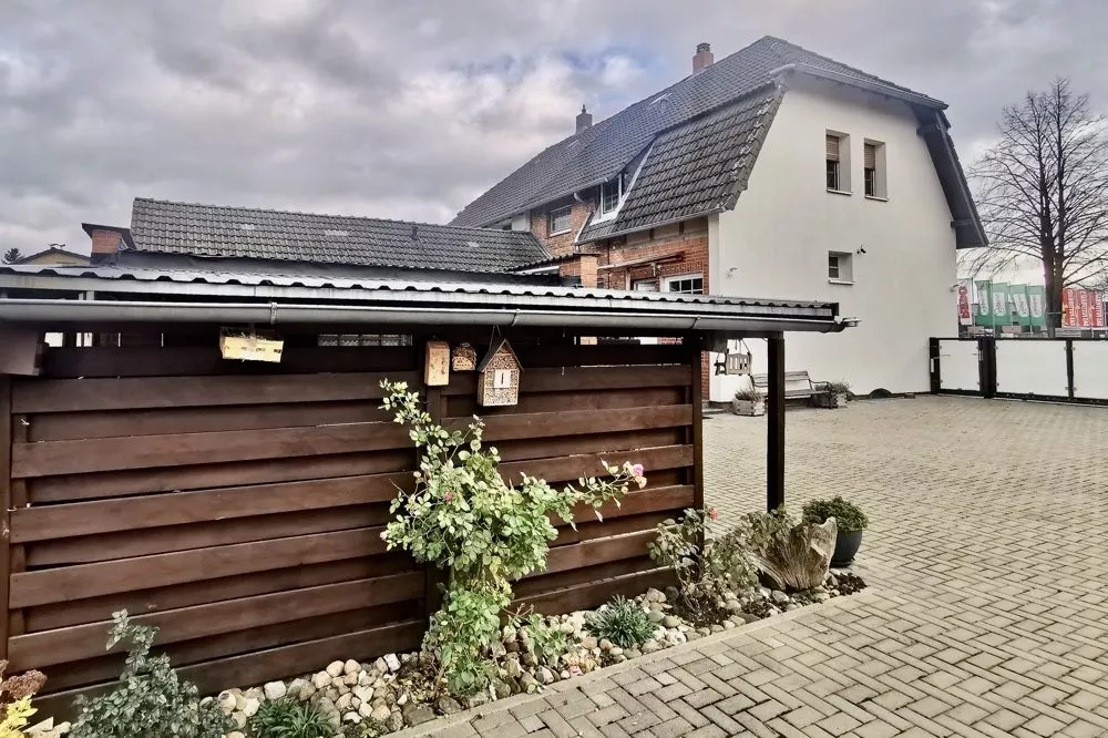 Immobilienangebot - Ilsede / Ölsburg - Alle - Helle Doppelhaushälfte auf großem Grundstück!
