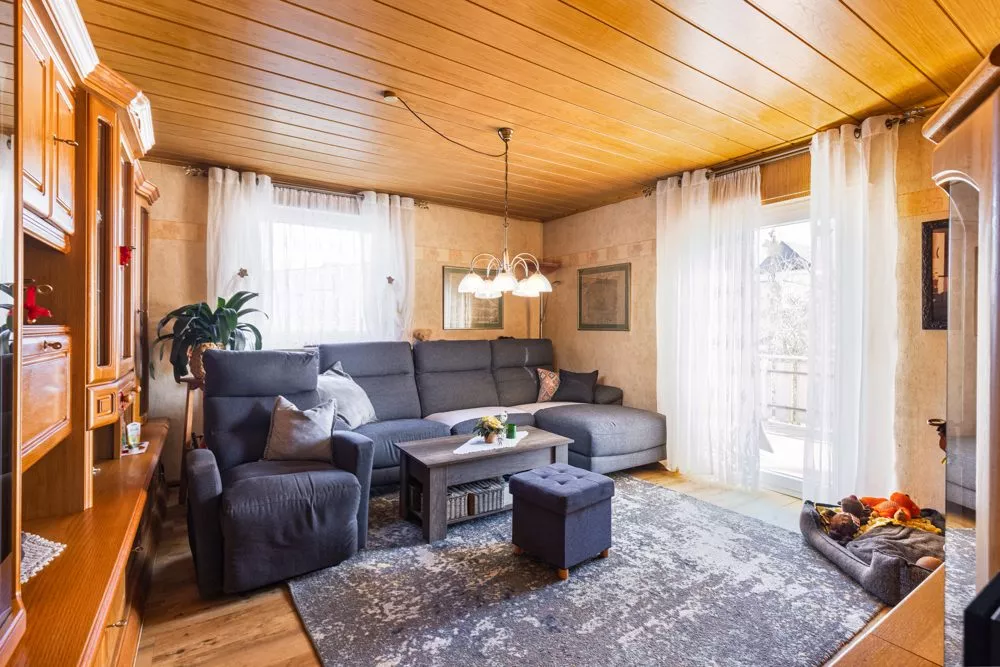 OG-Wohnzimmer-7 Immobilienangebot - Heidenrod / Laufenselden - Alle - EFH in Heidenrod / Nießbrauch befr. 15 Jahre