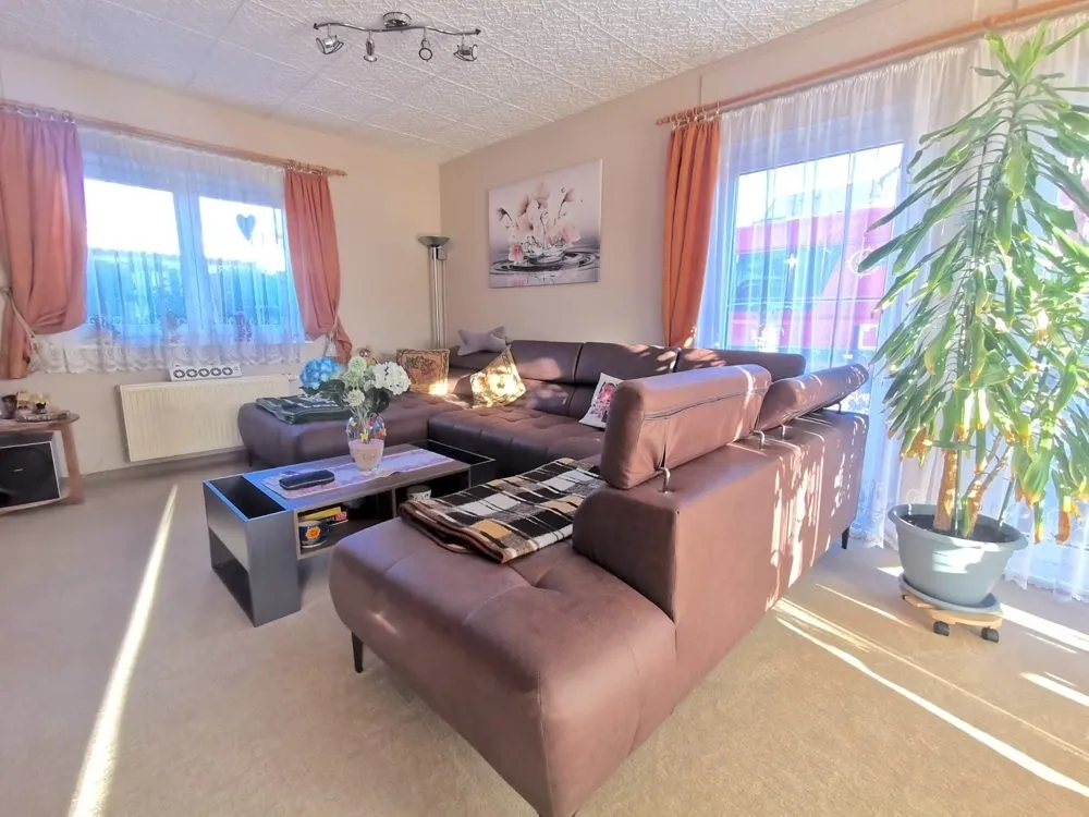 Heller Wohnbereich Immobilienangebot - Großröhrsdorf - Alle - Verkäufer werden Mieter! Super Lage am Feld!