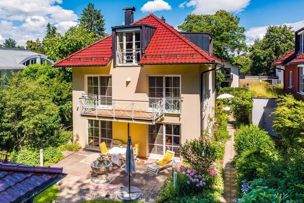 Außenansicht Immobilienangebot - Planegg - Alle - Luxuriöse Villa mit Gästehaus in Bestlage