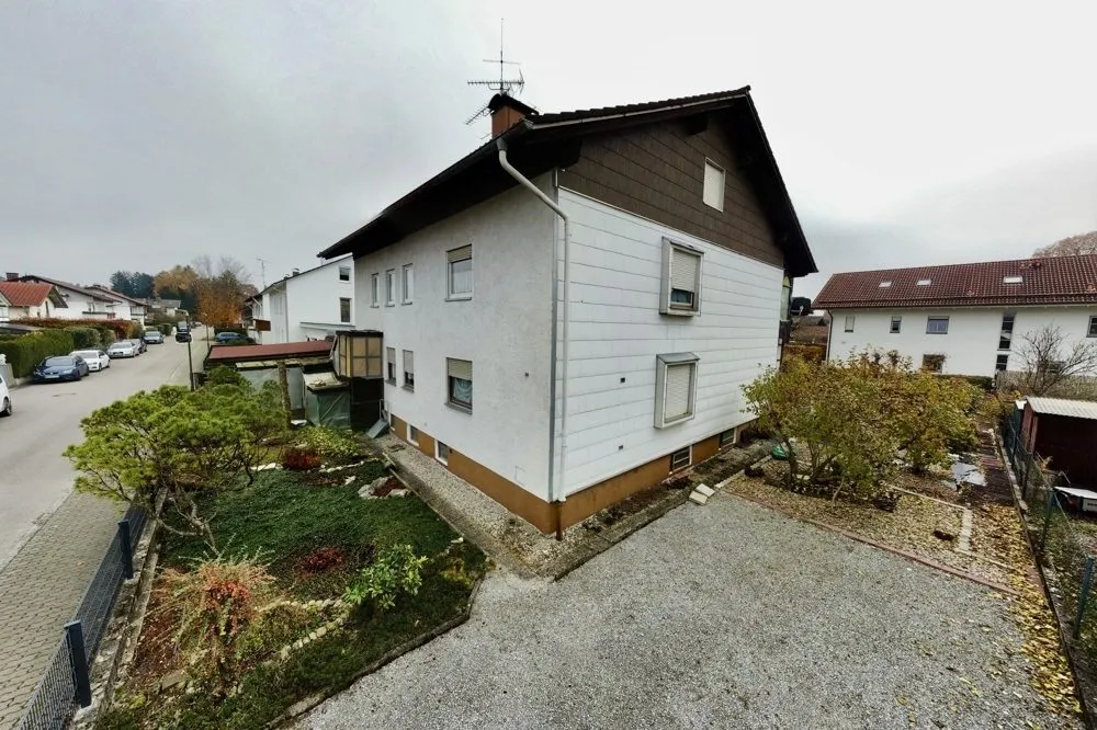Immobilienangebot - Großkarolinenfeld - Alle - Großes Zweifamilienhaus mit Potential