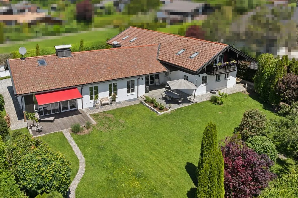 Titelbild-Drohne Immobilienangebot - Gmund am Tegernsee - Alle - Luxus-Landhausvilla am Tegernsee - 5 J. Wohnrecht f. Verkäufer