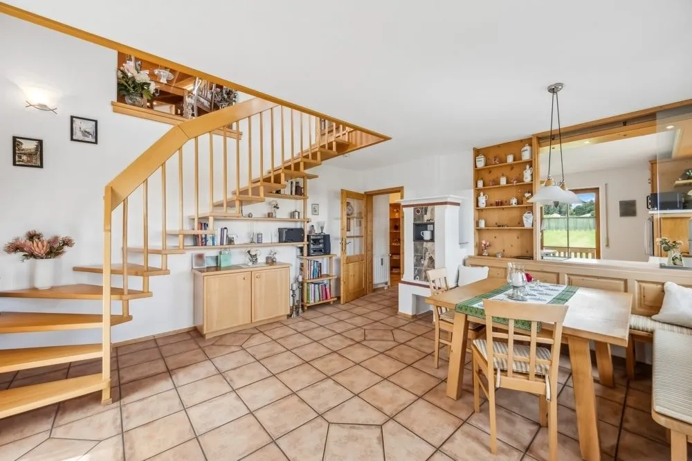 Immobilienangebot - Eggstätt / Meisham - Alle - Mehrfamilienhaus mit 4 Wohnungen und idyllischem Garten