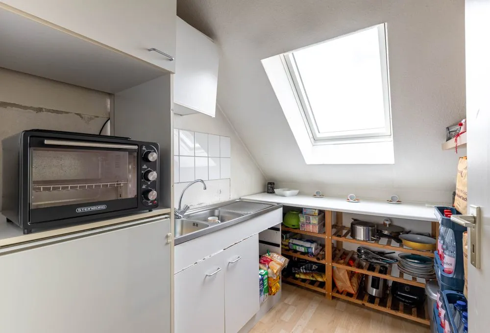 Küche Immobilienangebot - Taunusstein / Wehen - Alle - Kleine Wohnung mit Loggia als Kapitalanlage