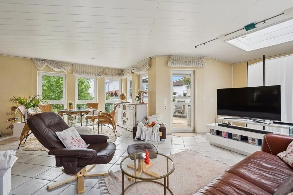 Immobilienangebot - Bürstadt - Alle - Haus im Haus - ETW über 3  Etagen
