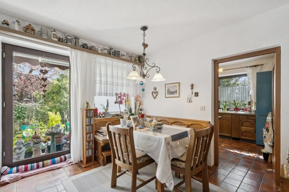 Esszimmer EG Immobilienangebot - Bruckberg - Alle - Großzügiges EFH auf traumhaftem Grundstück