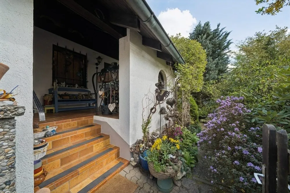 Immobilienangebot - Bruckberg - Alle - Großzügiges EFH auf traumhaftem Grundstück
