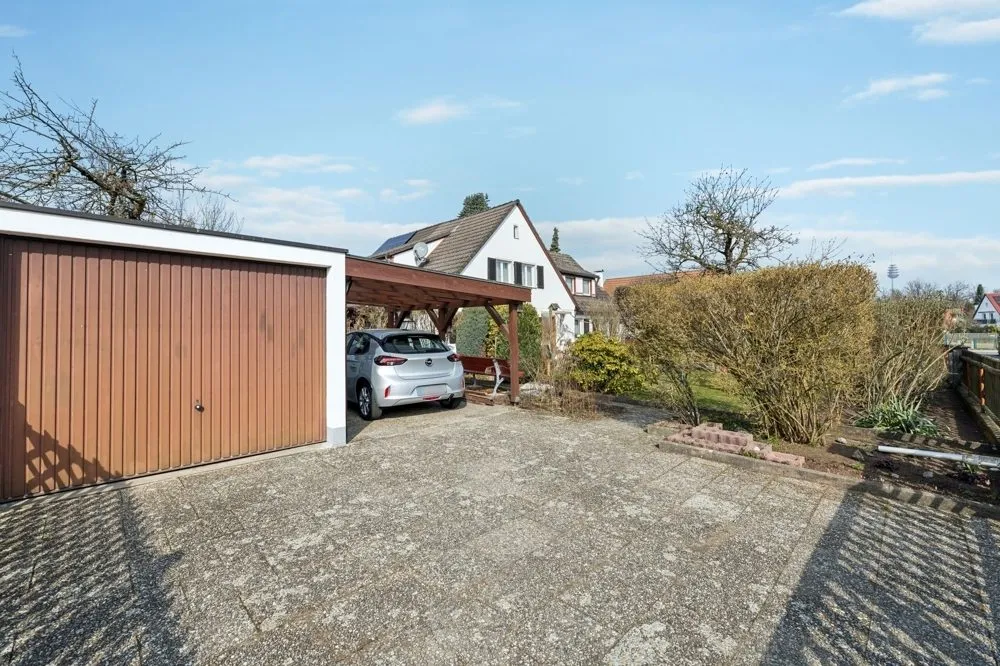 Garage und Carport Immobilienangebot - Nürnberg - Alle - Charmantes ZFH auf traumhaftem Grundstück