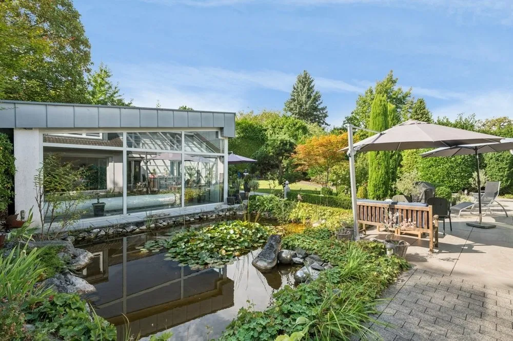 Immobilienangebot - Ratingen - Alle - Exklusives Anwesen mit Schwimmhalle & Sauna in Ratingen