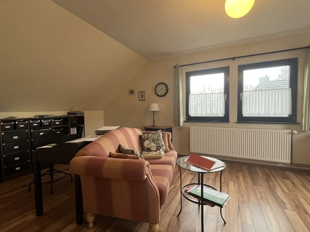 Immobilienangebot - Bienenbüttel - Alle - EFH I 2 Wohneinheiten sind möglich I Schöne Feldrandlage
